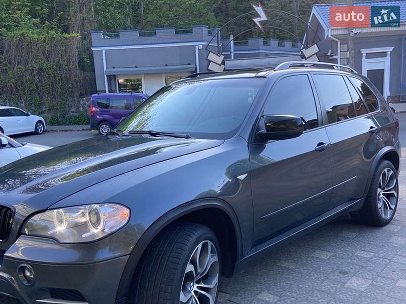 Внедорожник / Кроссовер BMW X5 2013 в Ужгороде