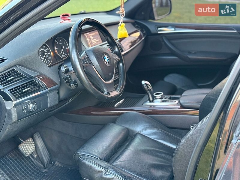 Внедорожник / Кроссовер BMW X5 2011 в Ивано-Франковске