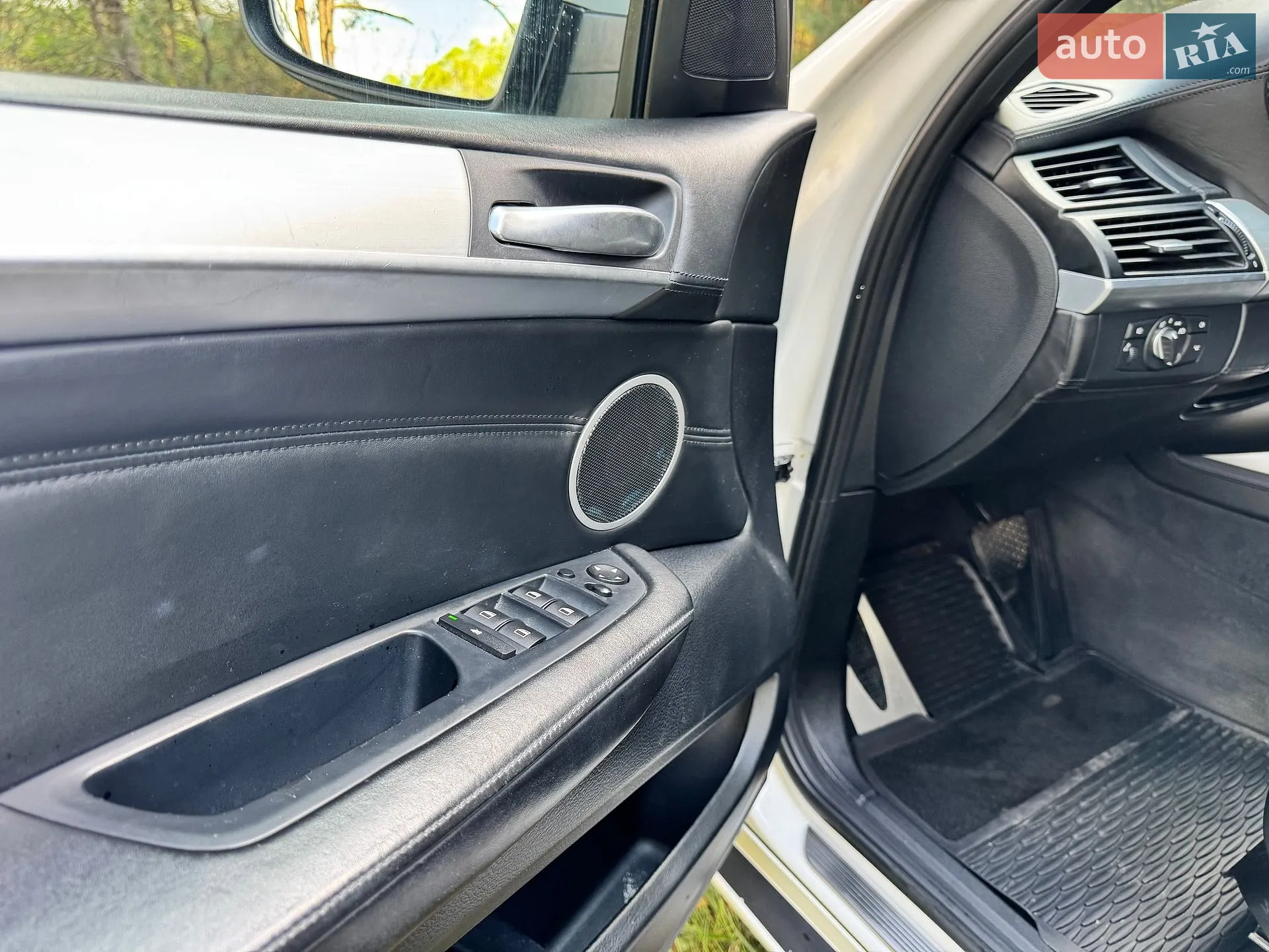 2011 BMW X5 - мініатюра 21