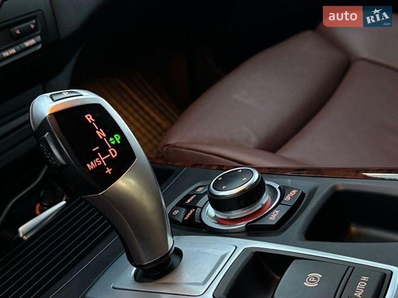 Позашляховик / Кросовер BMW X5 2012 в Чернівцях