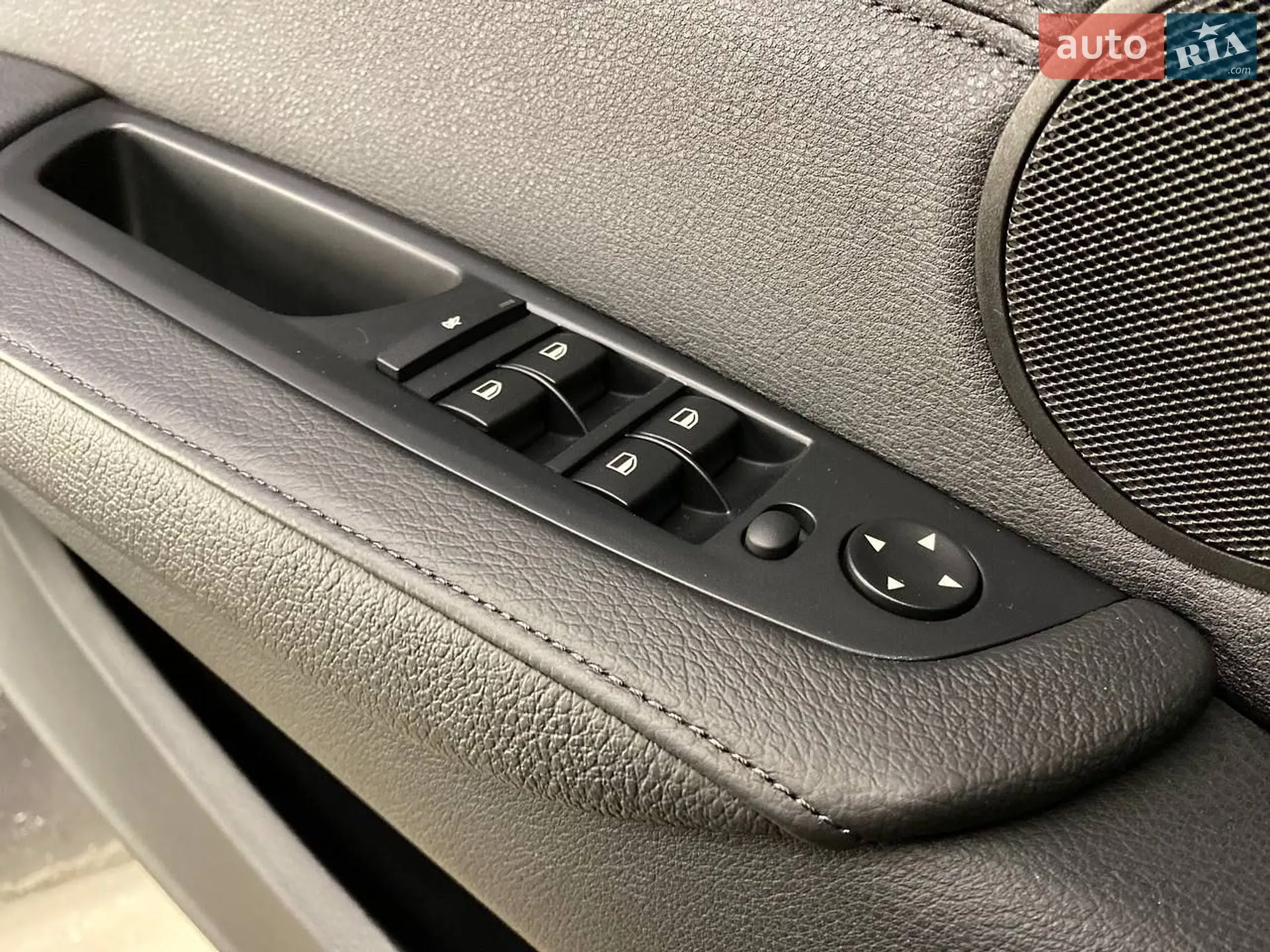 2010 BMW X5 - мініатюра 18