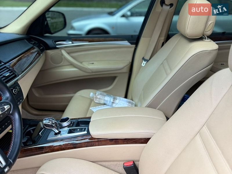 Внедорожник / Кроссовер BMW X5 2013 в Харькове