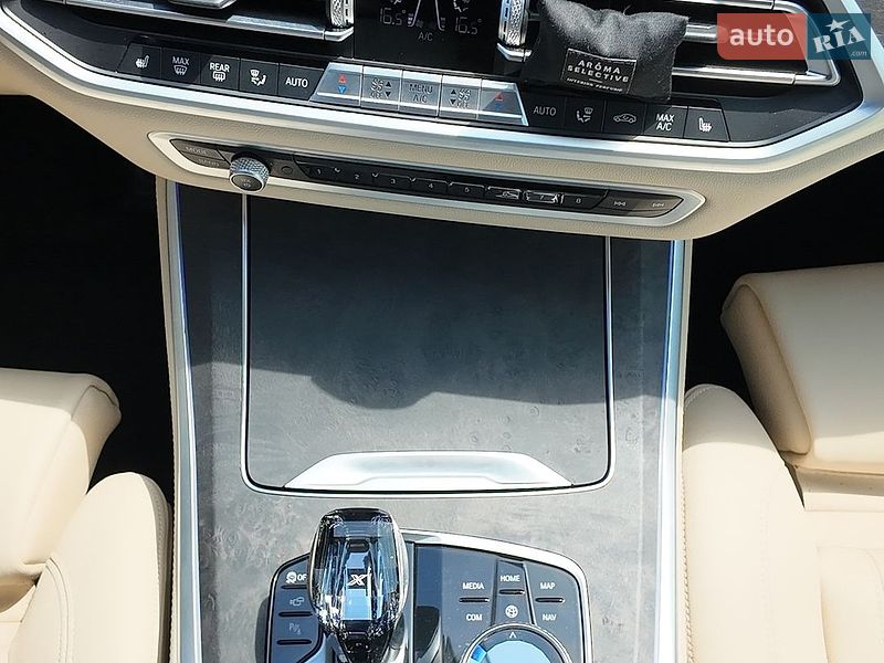 Внедорожник / Кроссовер BMW X5 2022 в Одессе