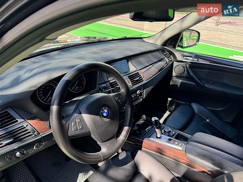 Внедорожник / Кроссовер BMW X5 2013 в Киеве