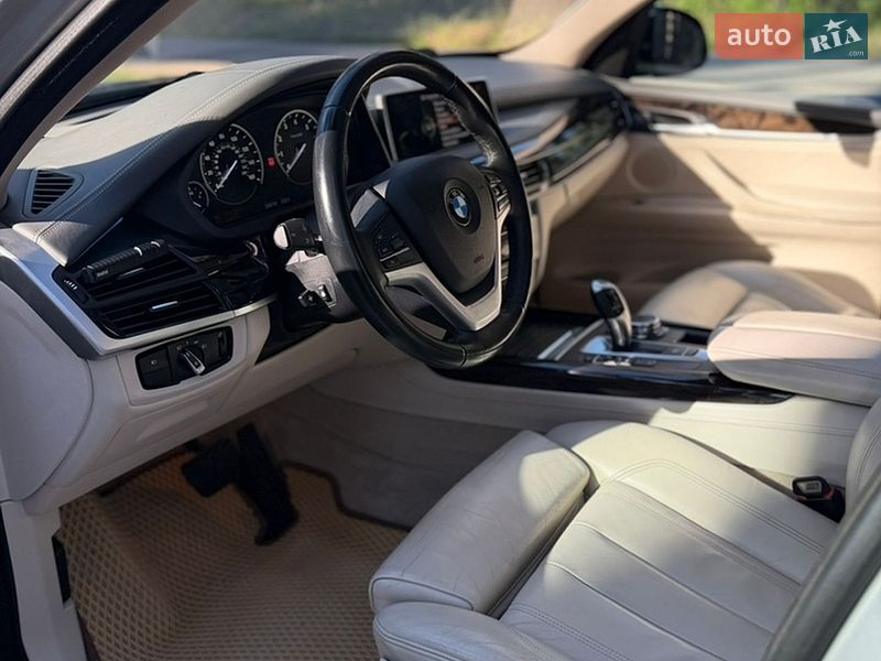 Внедорожник / Кроссовер BMW X5 2015 в Львове