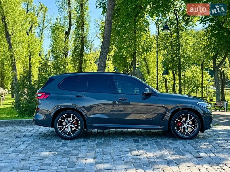 Внедорожник / Кроссовер BMW X5 2022 в Киеве
