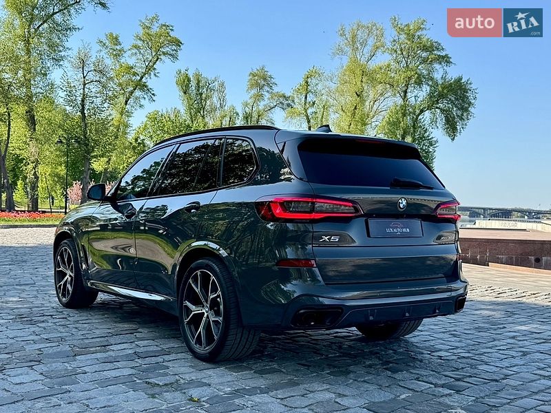 Внедорожник / Кроссовер BMW X5 2022 в Киеве