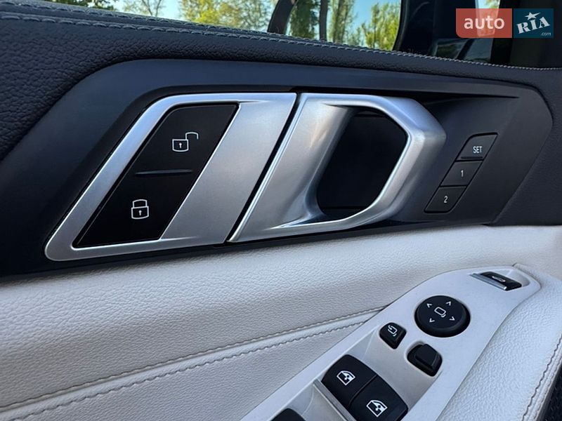 Внедорожник / Кроссовер BMW X5 2022 в Киеве
