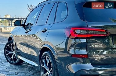 Внедорожник / Кроссовер BMW X5 2022 в Киеве