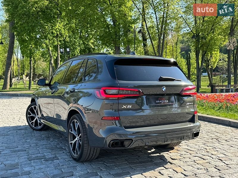 Внедорожник / Кроссовер BMW X5 2022 в Киеве