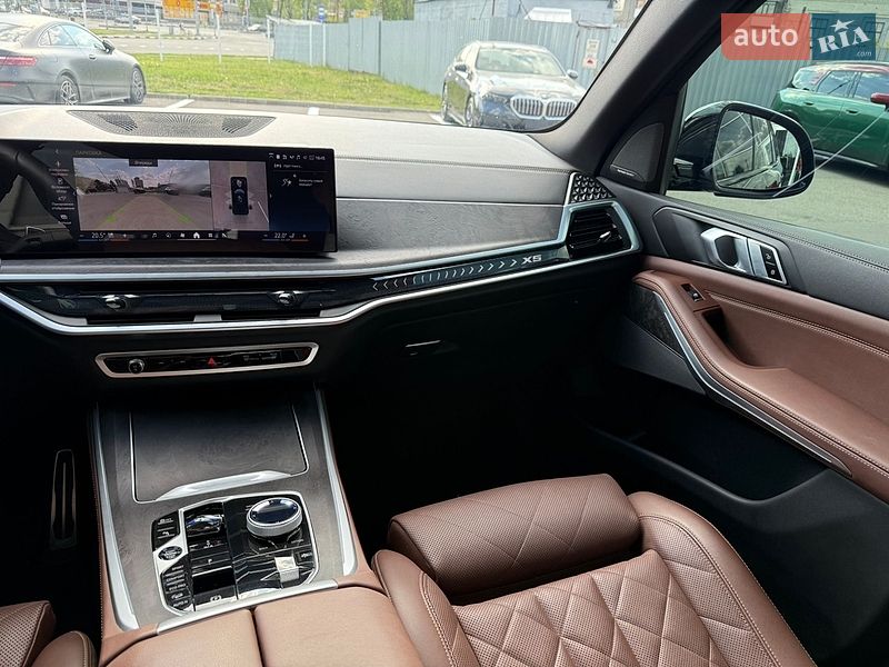 Внедорожник / Кроссовер BMW X5 2024 в Харькове