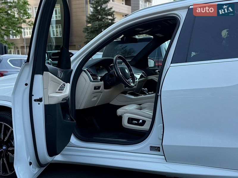 Внедорожник / Кроссовер BMW X5 2021 в Киеве