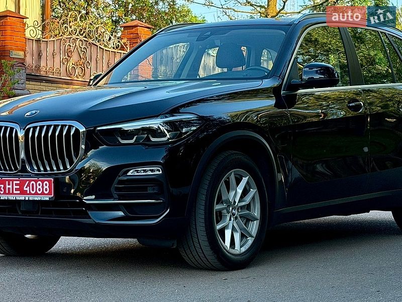 Внедорожник / Кроссовер BMW X5 2021 в Ровно