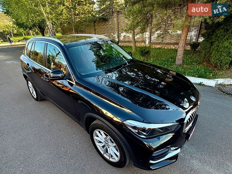 Внедорожник / Кроссовер BMW X5 2021 в Ровно