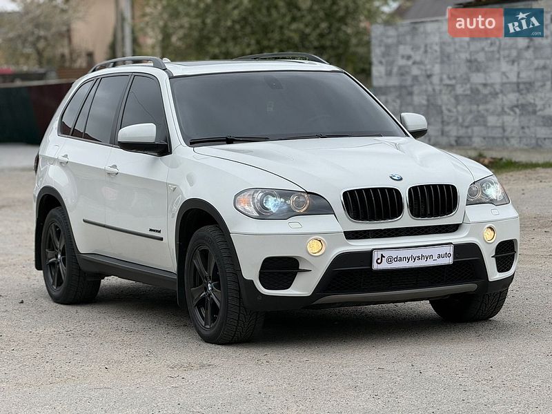 Внедорожник / Кроссовер BMW X5 2010 в Звягеле