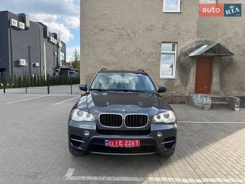 Внедорожник / Кроссовер BMW X5 2012 в Луцке