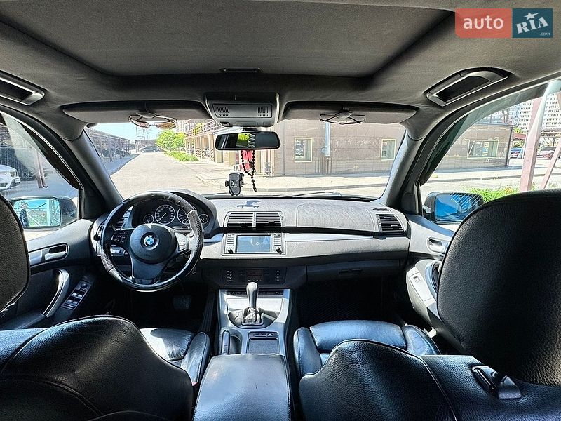 Внедорожник / Кроссовер BMW X5 2002 в Николаеве