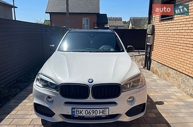 Внедорожник / Кроссовер BMW X5 2014 в Сарнах
