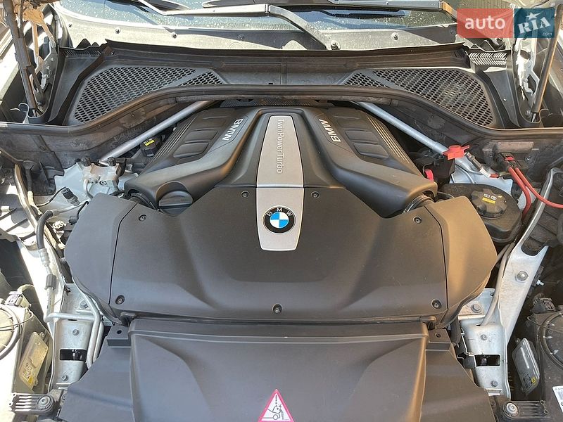 Внедорожник / Кроссовер BMW X5 2014 в Сарнах