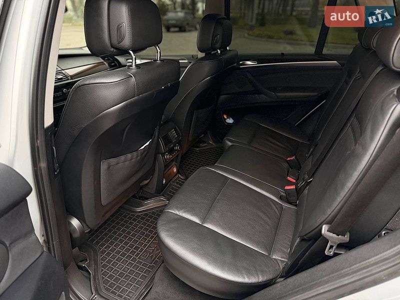 Внедорожник / Кроссовер BMW X5 2012 в Днепре
