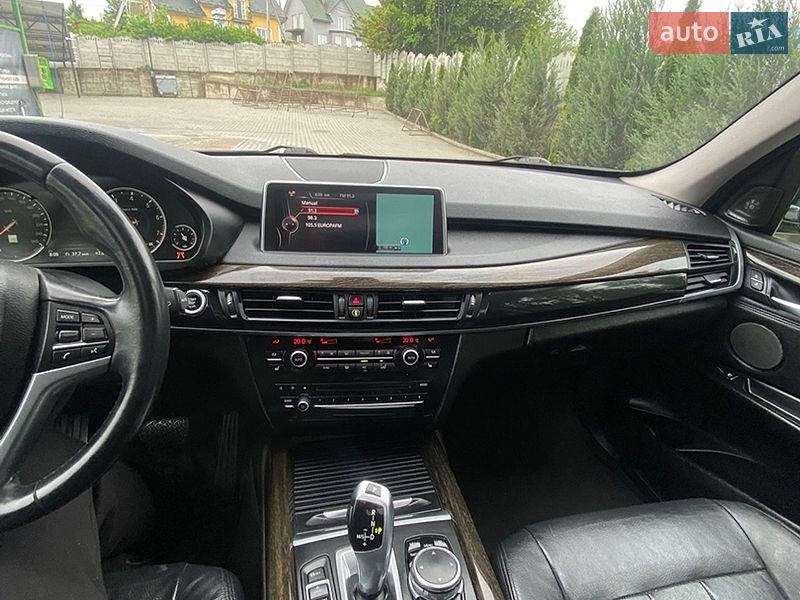 Внедорожник / Кроссовер BMW X5 2015 в Черновцах