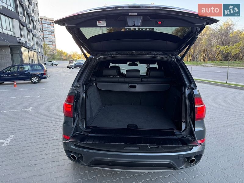 Внедорожник / Кроссовер BMW X5 2012 в Хмельницком