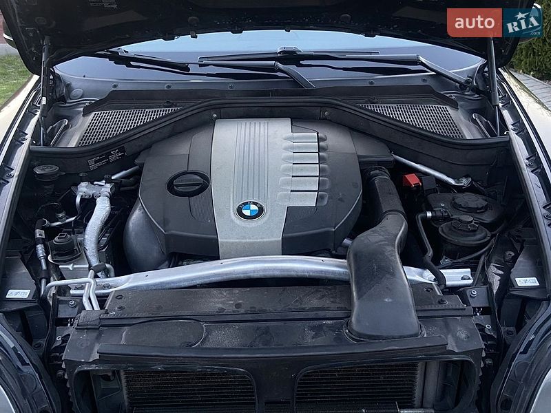 Внедорожник / Кроссовер BMW X5 2012 в Житомире