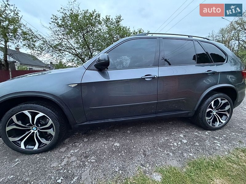 Внедорожник / Кроссовер BMW X5 2010 в Киверцах