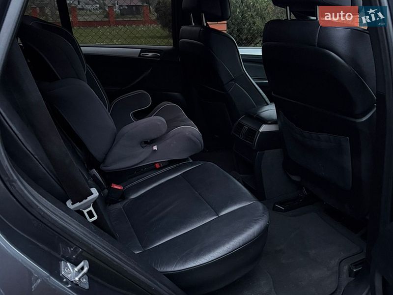 Внедорожник / Кроссовер BMW X5 2010 в Киверцах