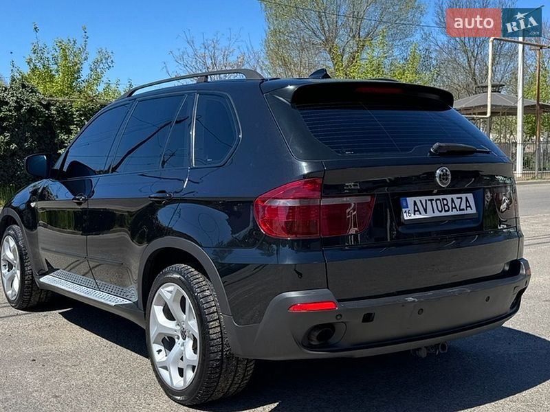 Внедорожник / Кроссовер BMW X5 2008 в Черноморске