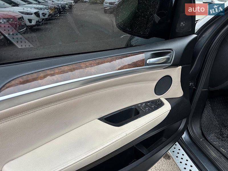 Внедорожник / Кроссовер BMW X5 2011 в Виннице