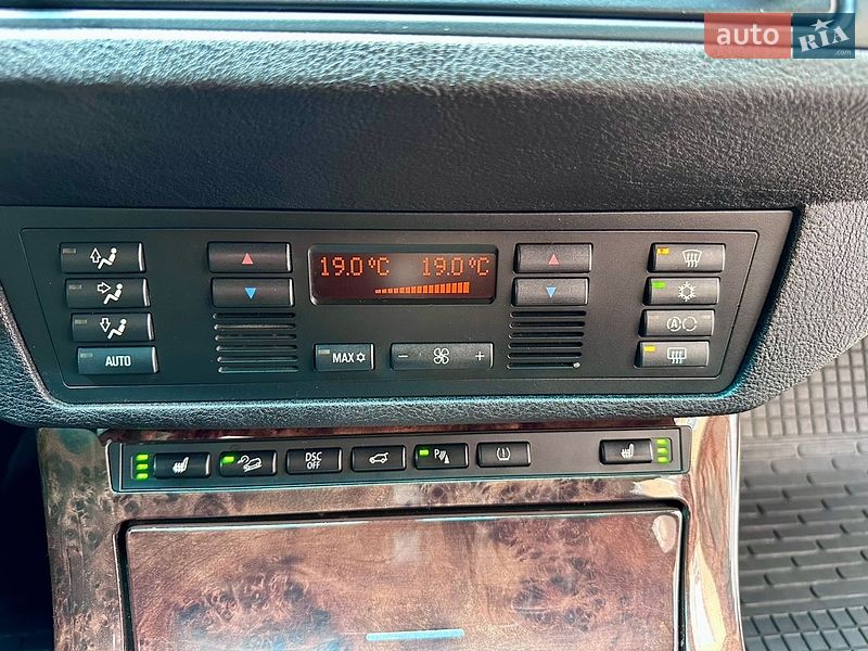 Внедорожник / Кроссовер BMW X5 2004 в Черновцах