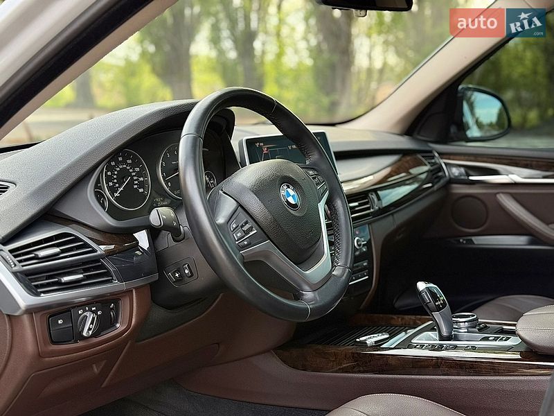 Внедорожник / Кроссовер BMW X5 2015 в Лубнах