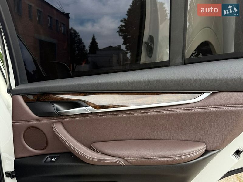 Внедорожник / Кроссовер BMW X5 2015 в Лубнах