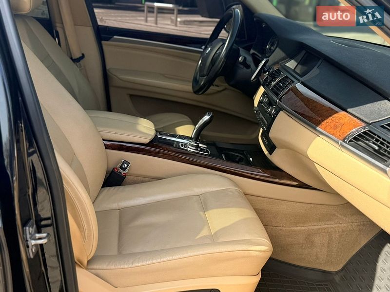 Внедорожник / Кроссовер BMW X5 2012 в Одессе