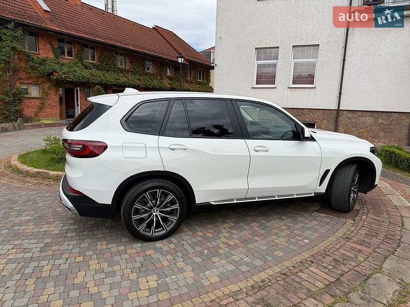 Внедорожник / Кроссовер BMW X5 2021 в Стрые