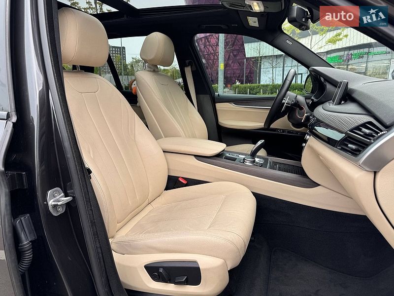 Внедорожник / Кроссовер BMW X5 2016 в Киеве