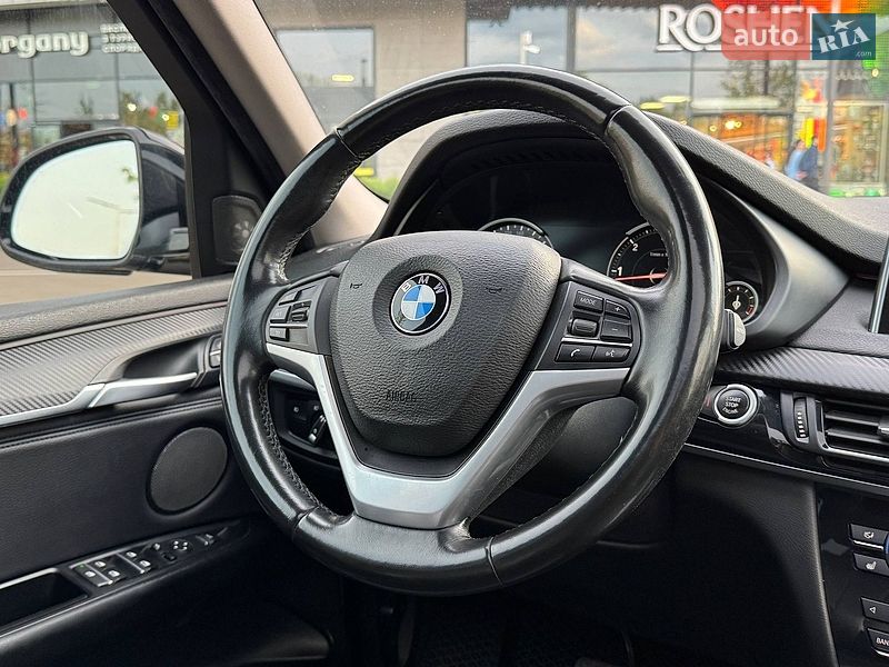 Внедорожник / Кроссовер BMW X5 2016 в Киеве