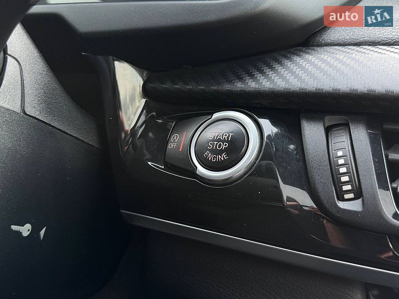 Внедорожник / Кроссовер BMW X5 2016 в Киеве