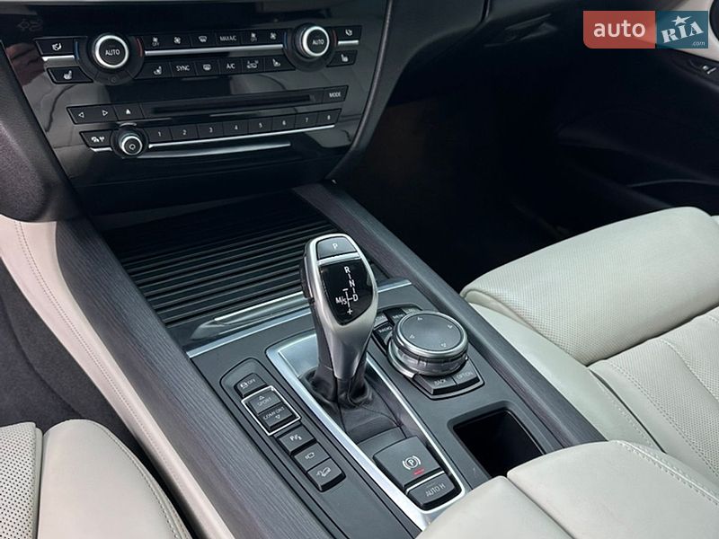 Внедорожник / Кроссовер BMW X5 2015 в Луцке