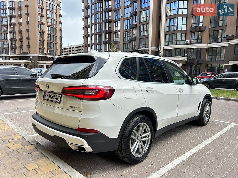 Внедорожник / Кроссовер BMW X5 2021 в Киеве