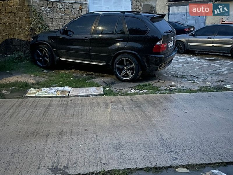 Внедорожник / Кроссовер BMW X5 2004 в Одессе