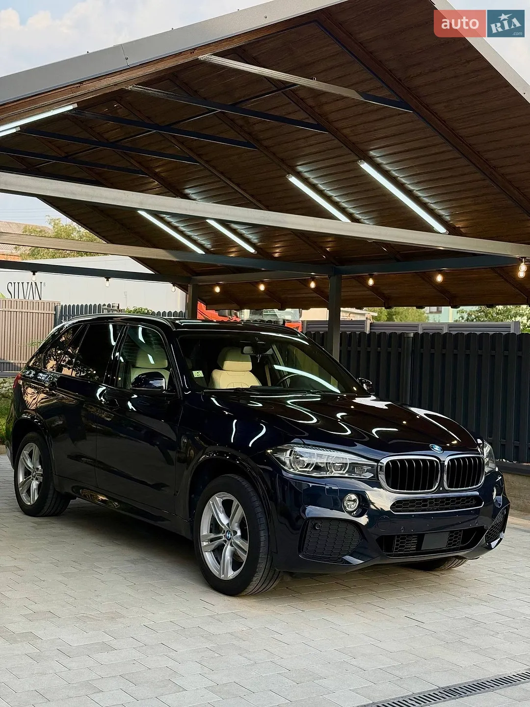 2015 BMW X5 - мініатюра 3