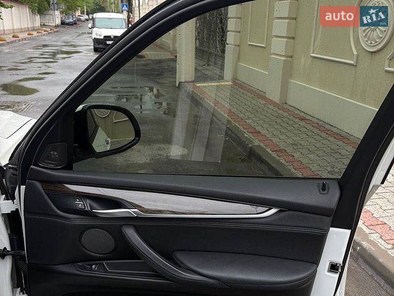 Внедорожник / Кроссовер BMW X5 2015 в Одессе