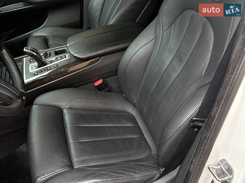 Внедорожник / Кроссовер BMW X5 2015 в Одессе