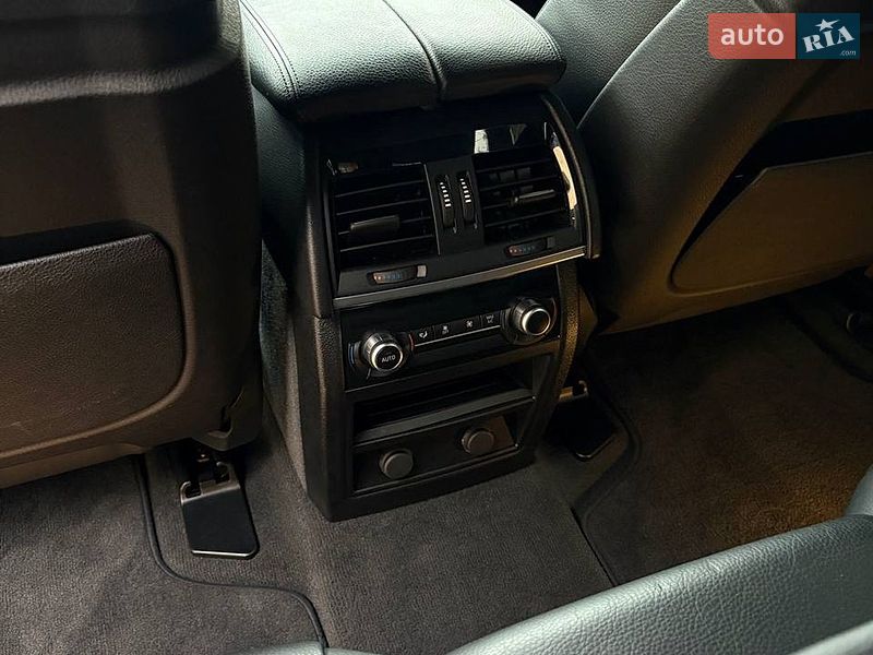 Внедорожник / Кроссовер BMW X5 2015 в Одессе