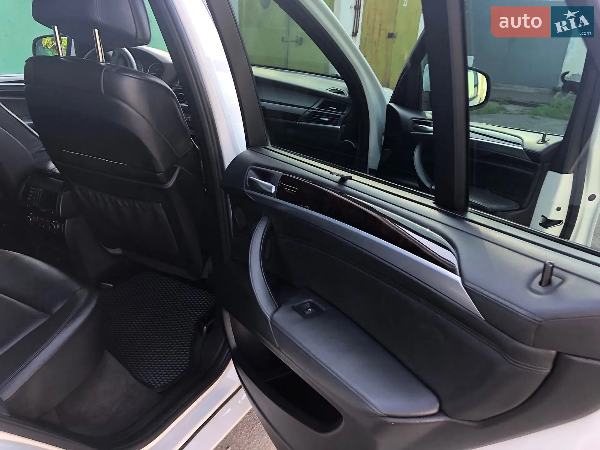 2010 BMW X5 - мініатюра 6