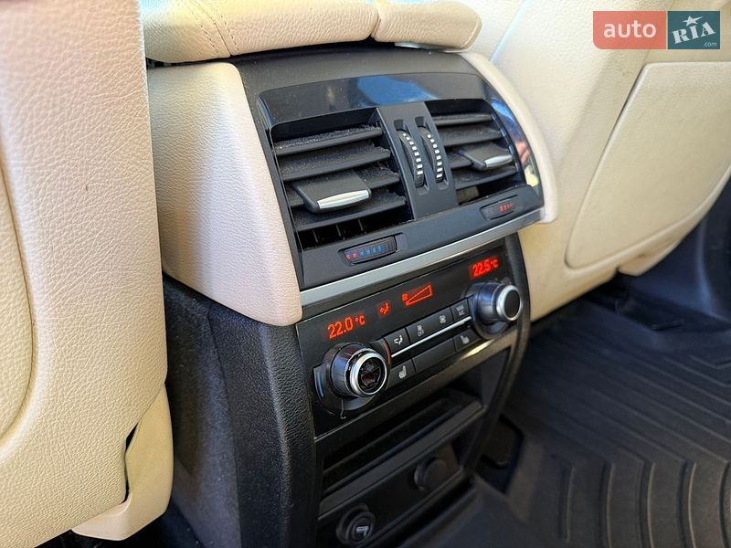 Позашляховик / Кросовер BMW X5 2015 в Львові