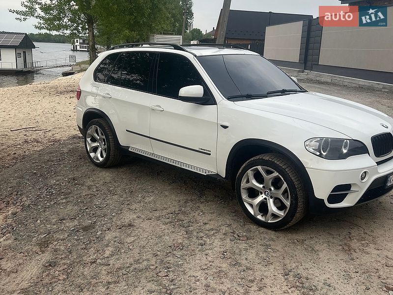Позашляховик / Кросовер BMW X5 2012 в Києві