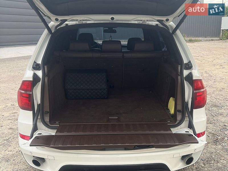 Позашляховик / Кросовер BMW X5 2012 в Києві
